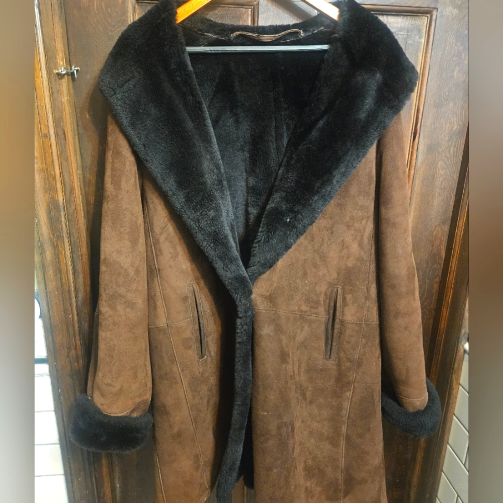 STUNNING SHEARLING. JEKEL PARIS.VTG. LAMBSKIN.SO SOFT. EUC! ❤️🧡💛